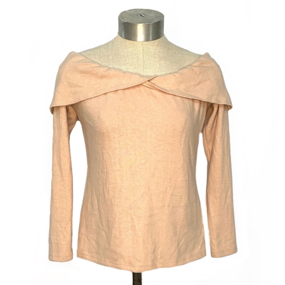 NWT NYTT Blush Pink Off-the-Shoulder Sweater M